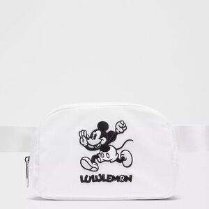 NWT - Disney × Lululemon Mickey in Motion White 1L Everywhere Belt Bag